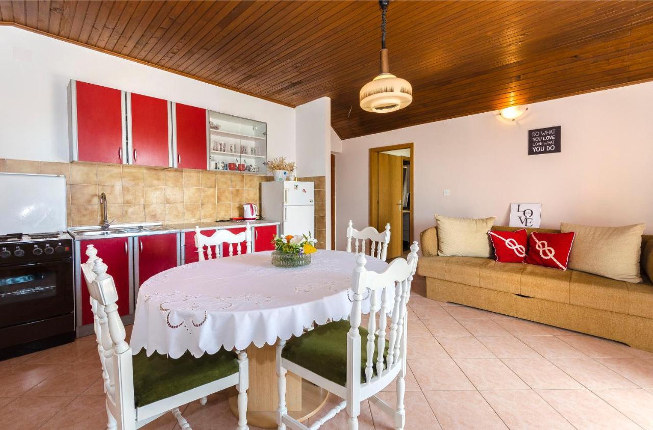 Apartment And Rooms Ema Vodice Ngoại thất bức ảnh