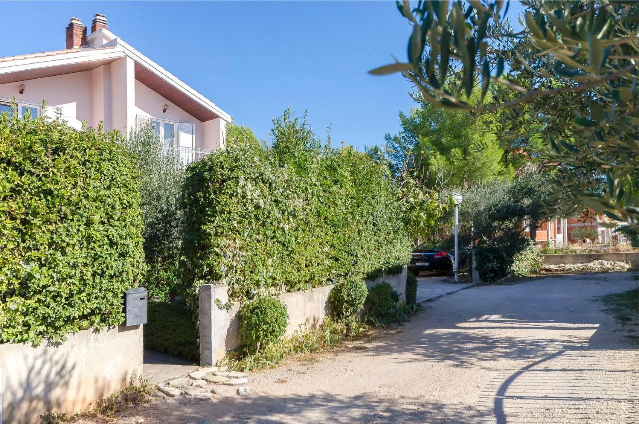 Apartment And Rooms Ema Vodice Ngoại thất bức ảnh
