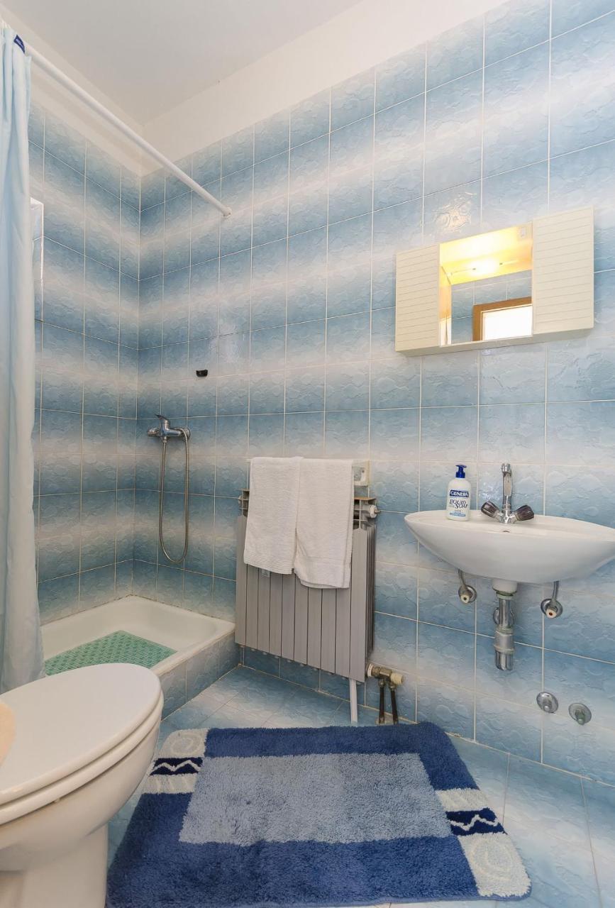 Apartment And Rooms Ema Vodice Ngoại thất bức ảnh