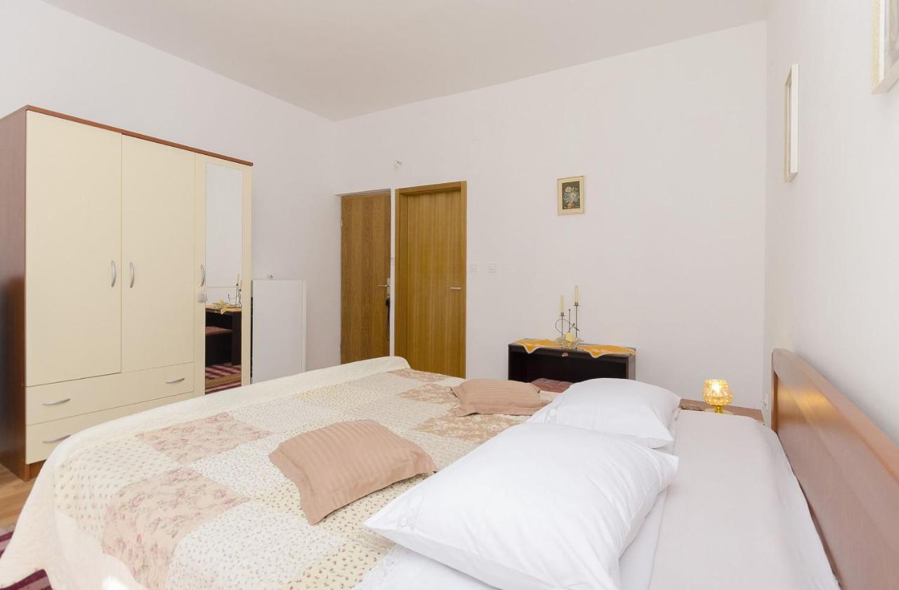 Apartment And Rooms Ema Vodice Ngoại thất bức ảnh